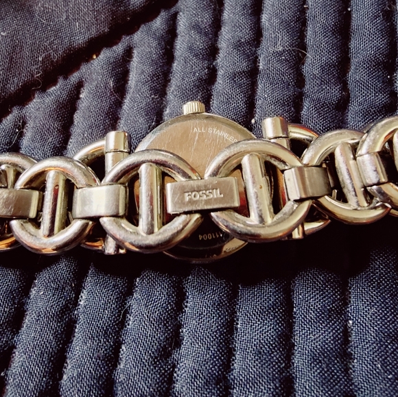 🎊FOSSIL Ladies Watch - Picture 5 of 7